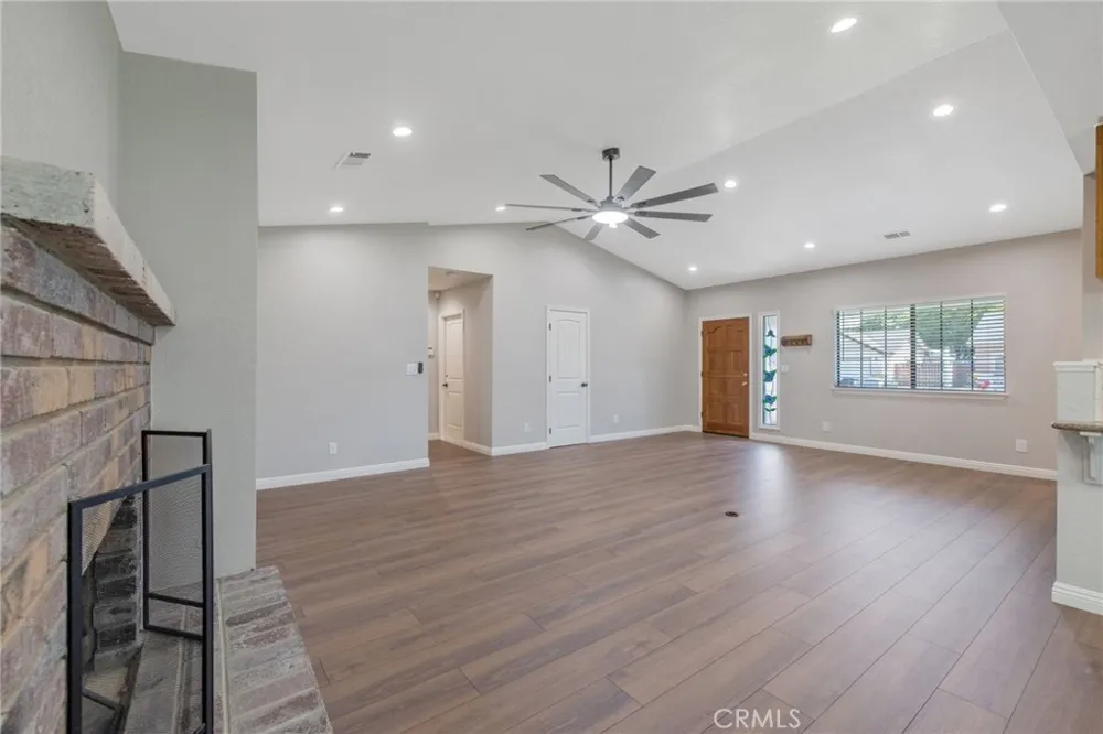 209 S Atwood Court Visalia, CA 93291
