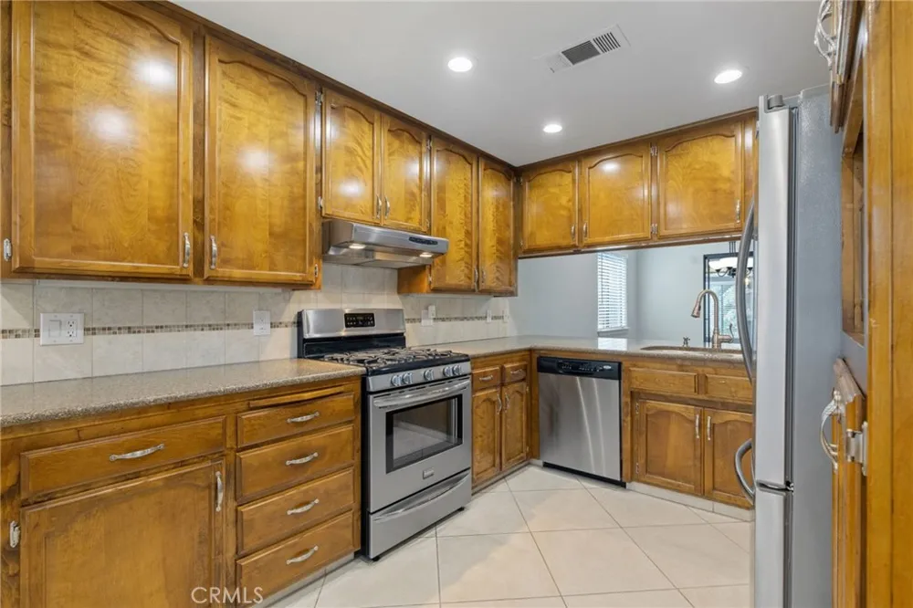 209 S Atwood Court Visalia, CA 93291