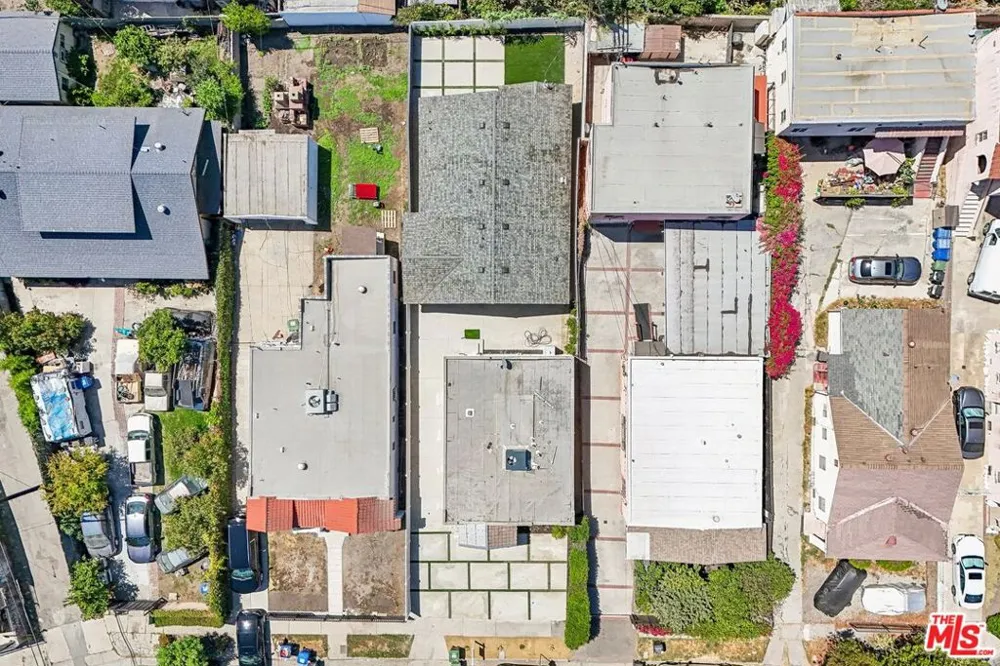 2541 Carmona Avenue Los Angeles, CA 90016