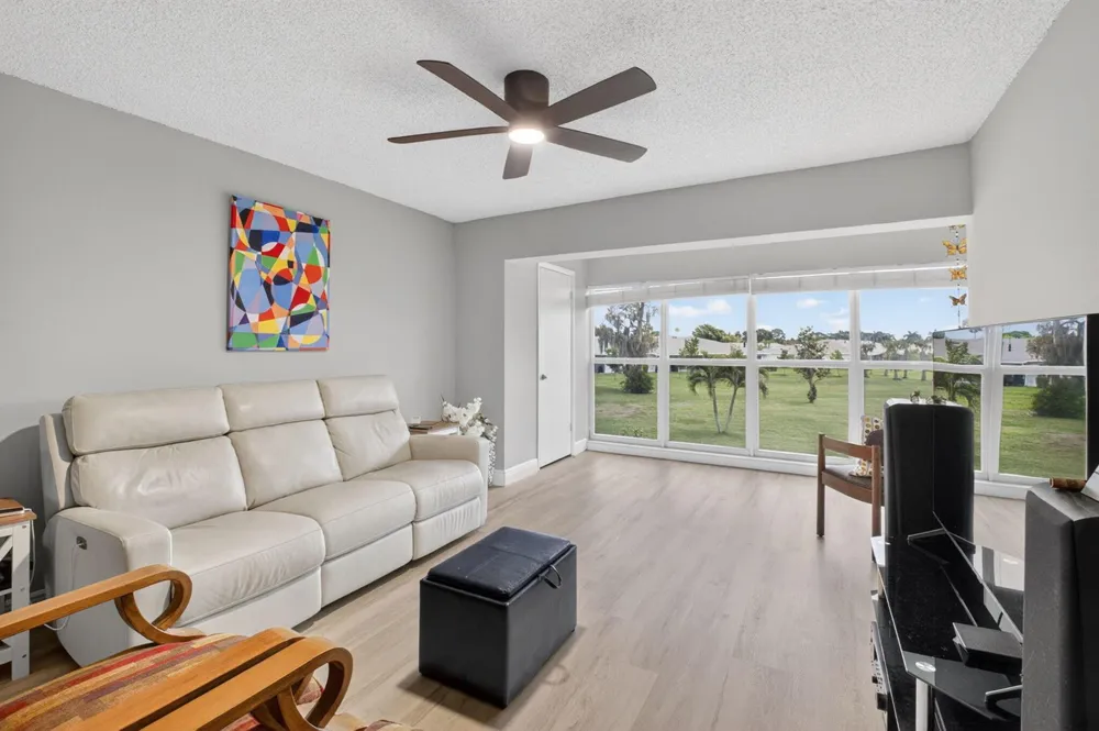 13765 Flora Place #H Delray Beach, FL 33484