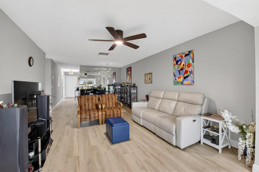 13765 Flora Place #H Delray Beach, FL 33484