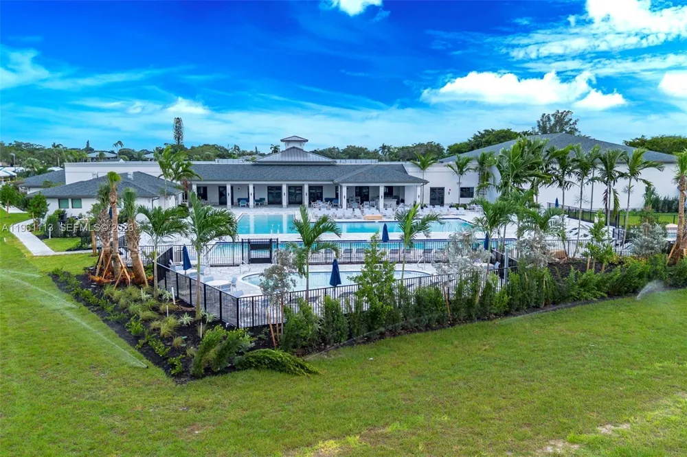 13765 Flora Place #H Delray Beach, FL 33484