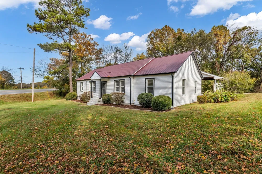 3094 Williamsport Pike Columbia, TN 38401