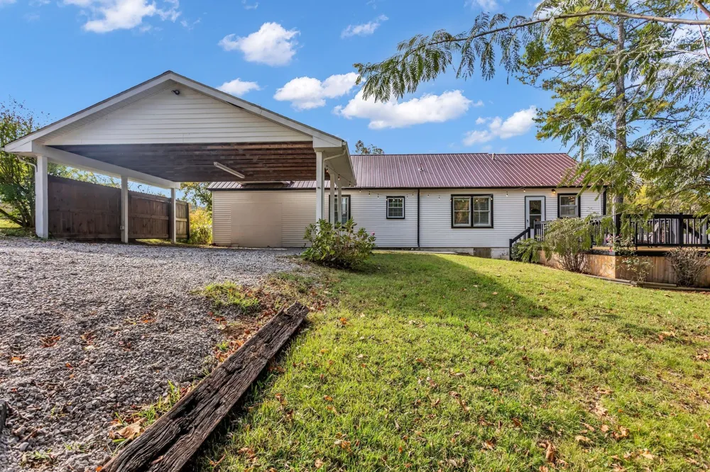 3094 Williamsport Pike Columbia, TN 38401