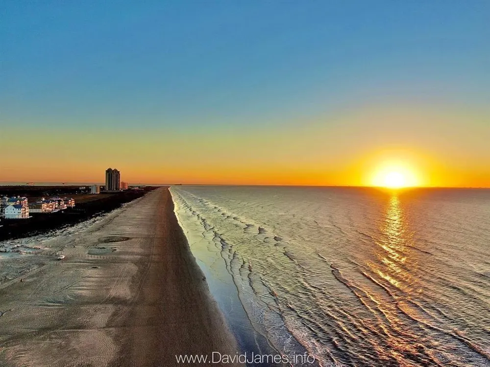 801 E Beach Drive #TW1506 Galveston, TX 77550