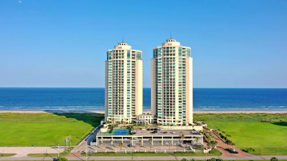 801 E Beach Drive #TW1506 Galveston, TX 77550