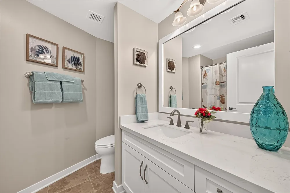 801 E Beach Drive #TW1506 Galveston, TX 77550