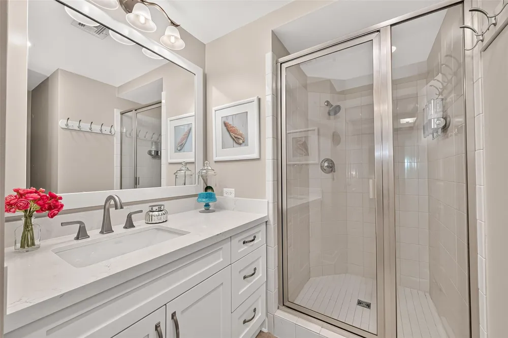 801 E Beach Drive #TW1506 Galveston, TX 77550