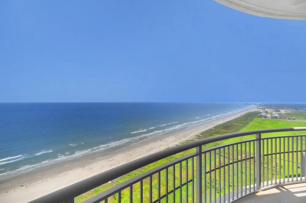 801 E Beach Drive #TW1506 Galveston, TX 77550