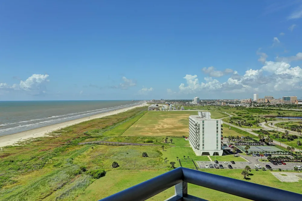 801 E Beach Drive #TW1506 Galveston, TX 77550
