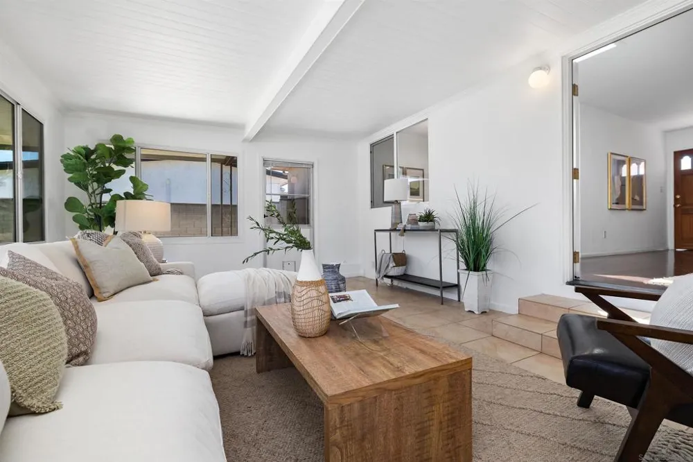 8862 Gowdy Ave. San Diego, CA 92123