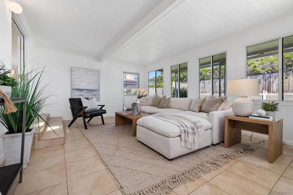 8862 Gowdy Ave. San Diego, CA 92123