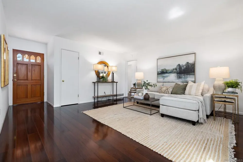 8862 Gowdy Ave. San Diego, CA 92123