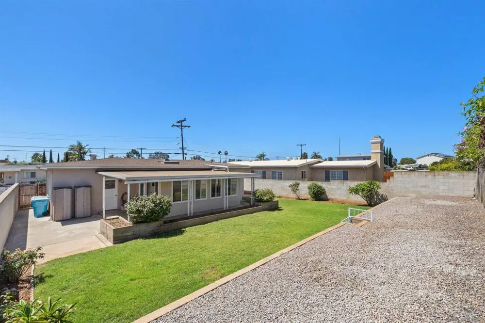 8862 Gowdy Ave. San Diego, CA 92123