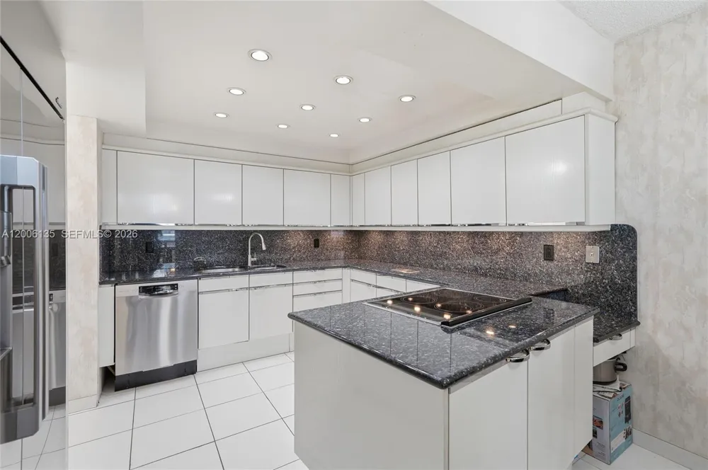 9801 Collins Ave #14D Bal Harbour, FL 33154