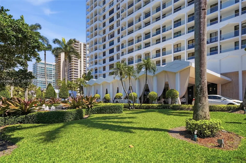 9801 Collins Ave #14D Bal Harbour, FL 33154