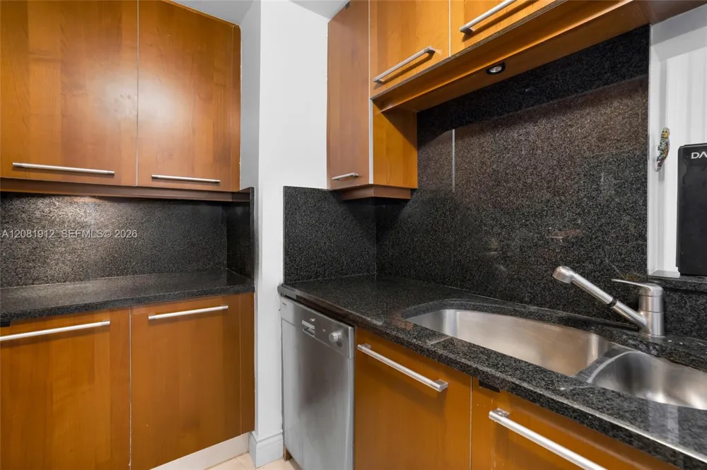 901 Brickell Key Blvd #1001 Miami, FL 33131