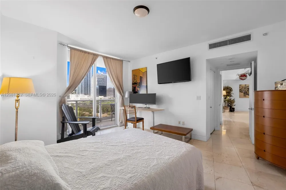 901 Brickell Key Blvd #1001 Miami, FL 33131
