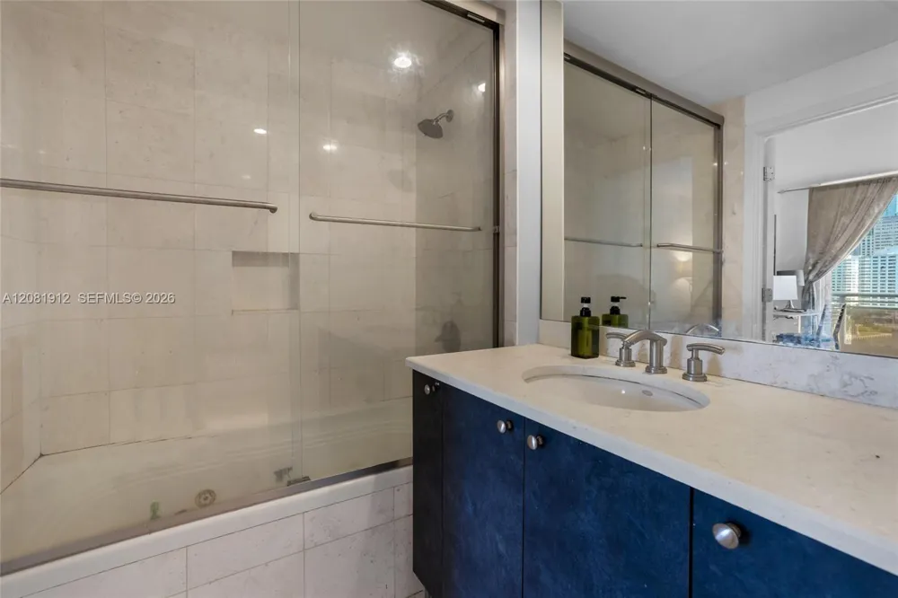 901 Brickell Key Blvd #1001 Miami, FL 33131