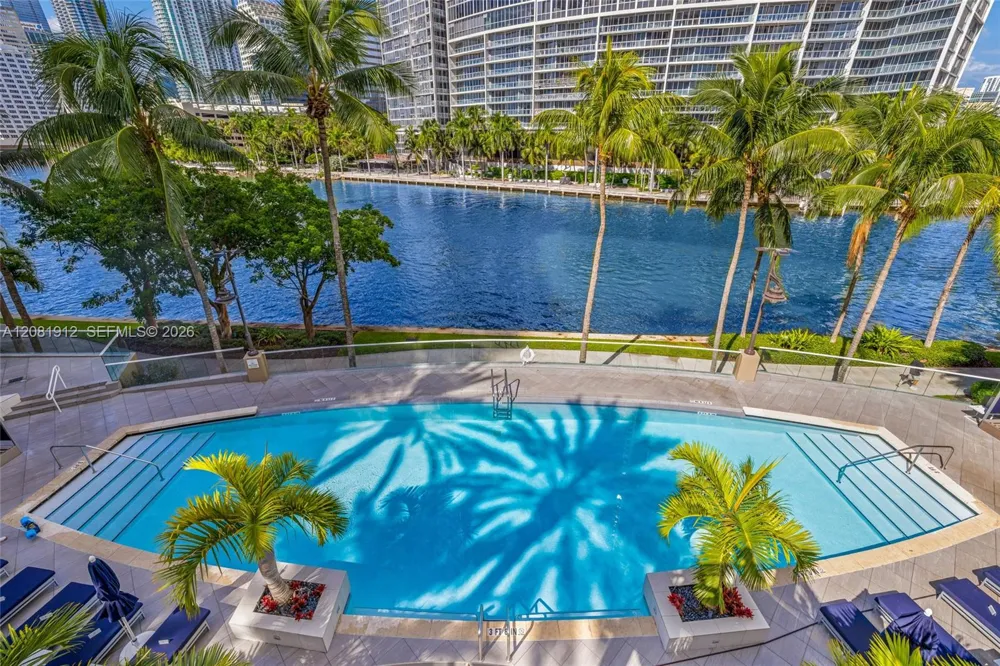 901 Brickell Key Blvd #1001 Miami, FL 33131