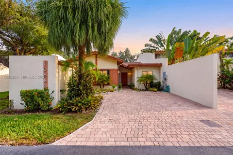 10583 SW 77th Ter