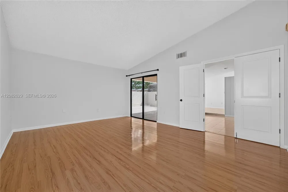10583 SW 77th Ter Miami, FL 33173