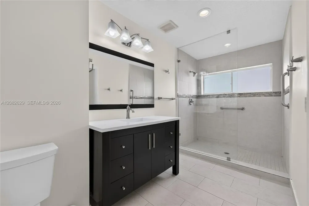 10583 SW 77th Ter Miami, FL 33173