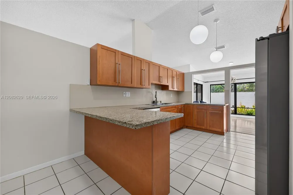 10583 SW 77th Ter Miami, FL 33173