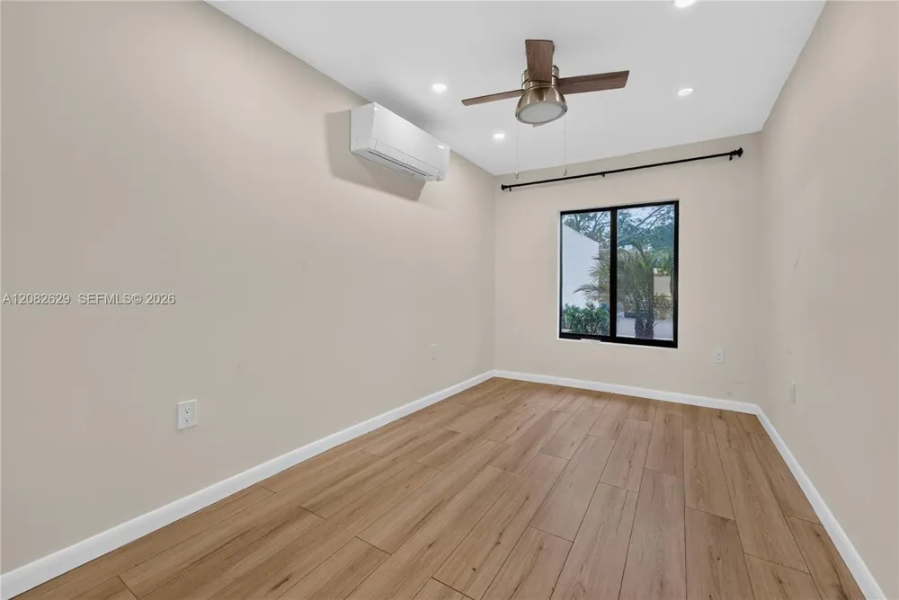 10583 SW 77th Ter Miami, FL 33173