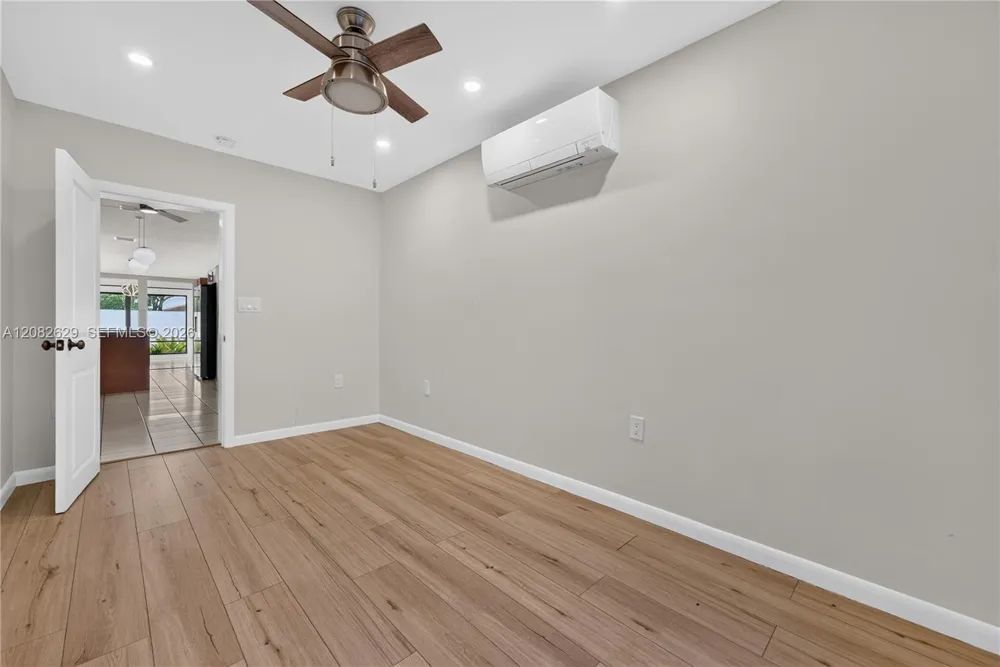 10583 SW 77th Ter Miami, FL 33173