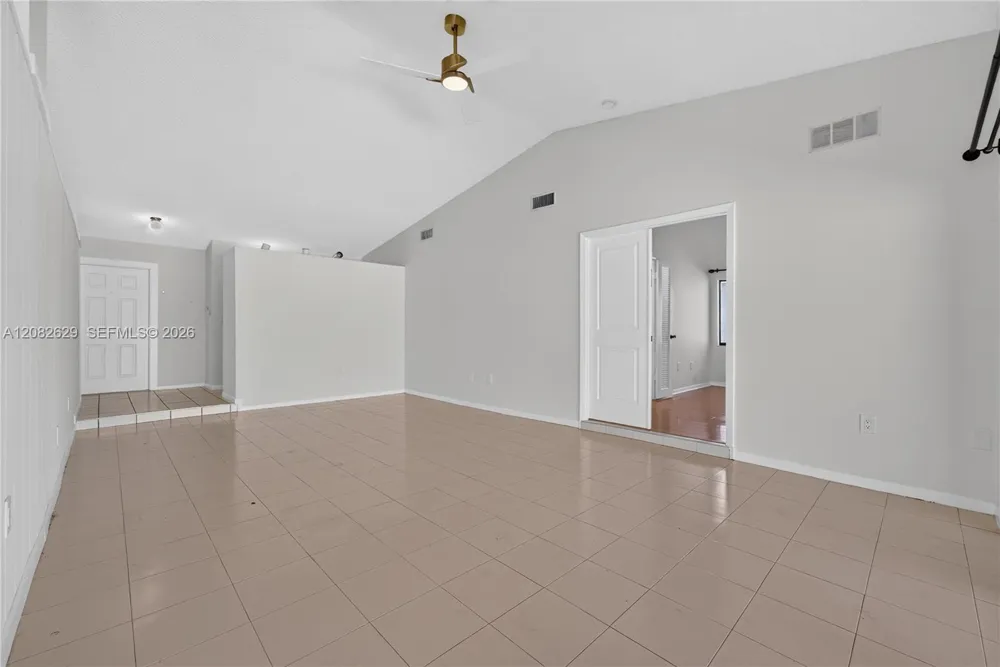 10583 SW 77th Ter Miami, FL 33173