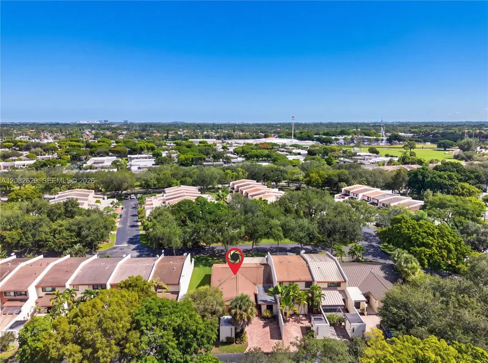 10583 SW 77th Ter Miami, FL 33173