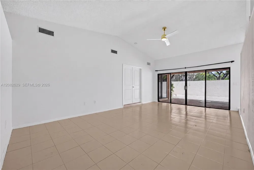 10583 SW 77th Ter Miami, FL 33173