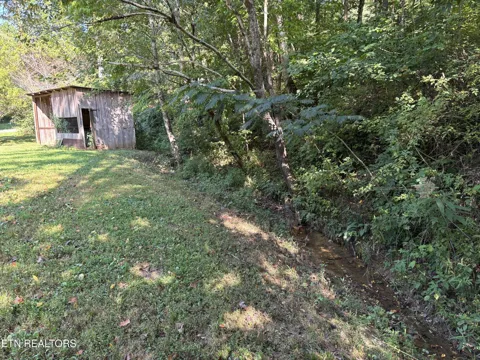 204 Hughes Hollow Rd