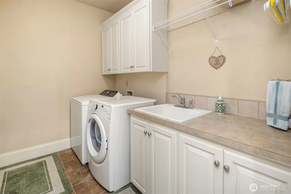 11821 SE 290th Place Auburn, WA 98092