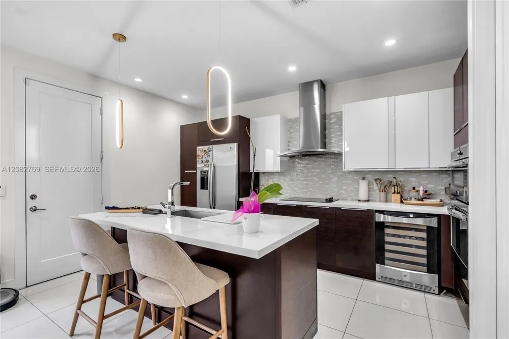 10545 NW 63rd Ter Doral, FL 33178