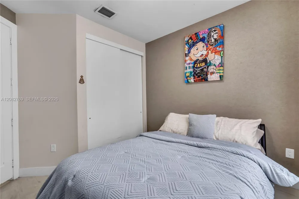 10545 NW 63rd Ter Doral, FL 33178