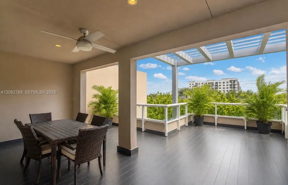 10545 NW 63rd Ter Doral, FL 33178