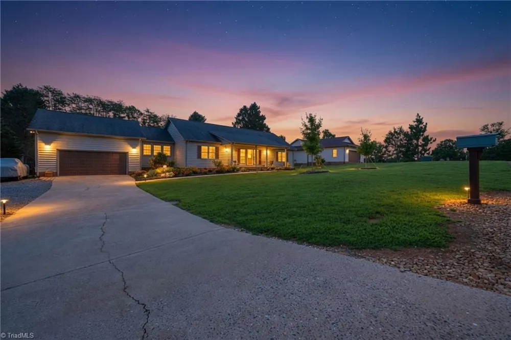 40 Candlewick Cove Drive Taylorsville, NC 28681