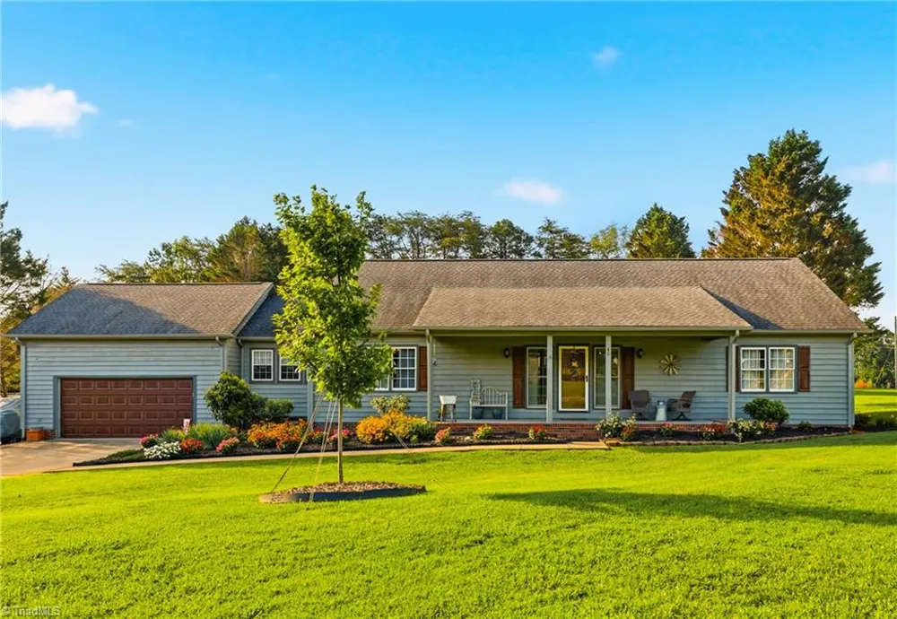 40 Candlewick Cove Drive Taylorsville, NC 28681