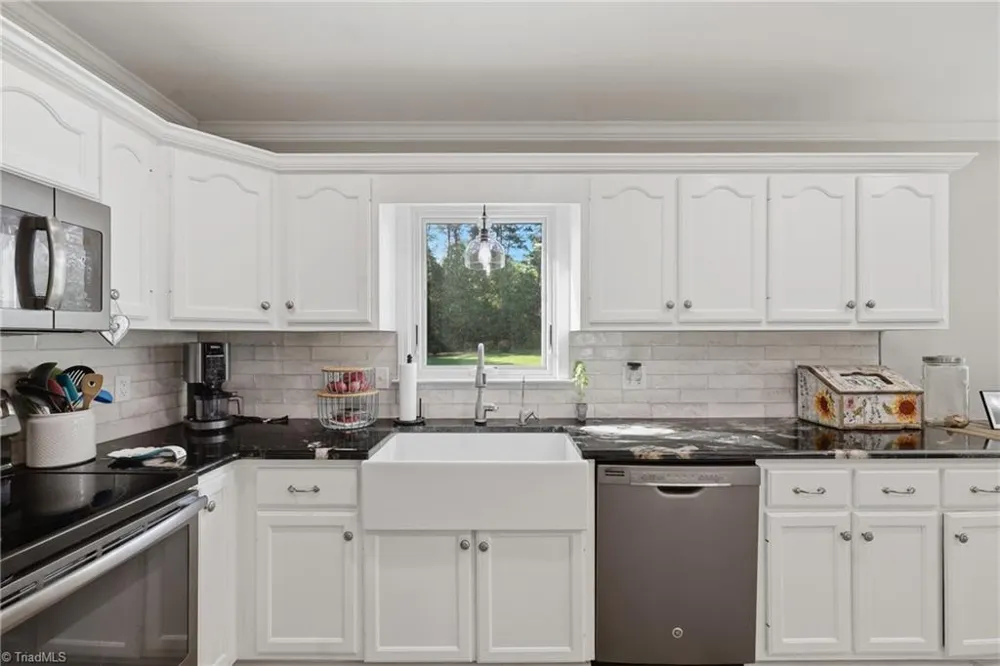 40 Candlewick Cove Drive Taylorsville, NC 28681