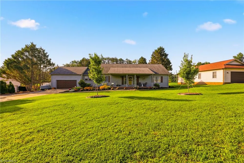 40 Candlewick Cove Drive Taylorsville, NC 28681