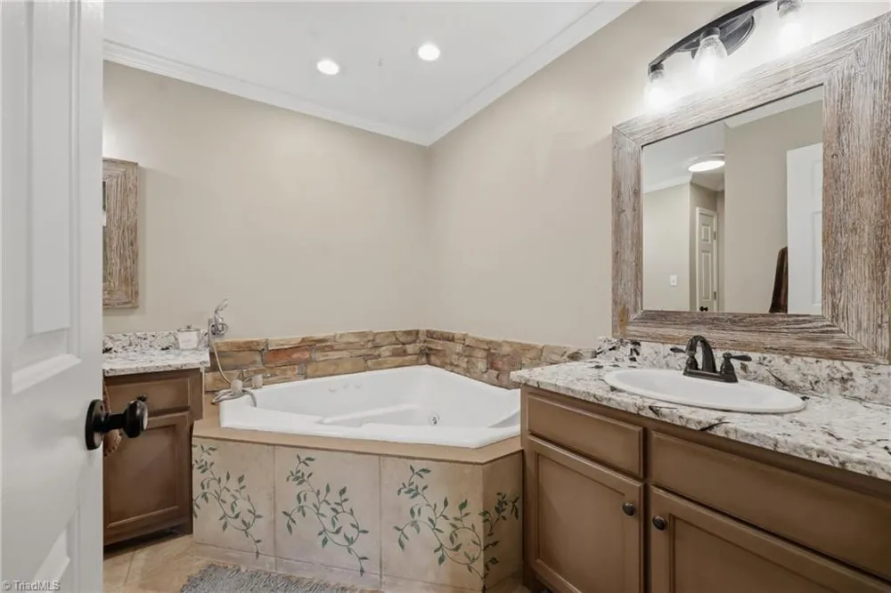 40 Candlewick Cove Drive Taylorsville, NC 28681