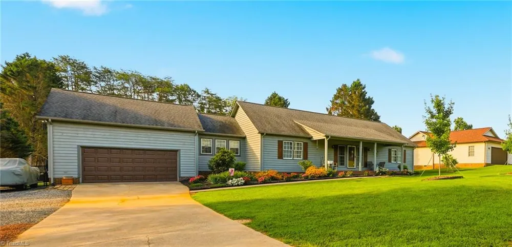 40 Candlewick Cove Drive Taylorsville, NC 28681