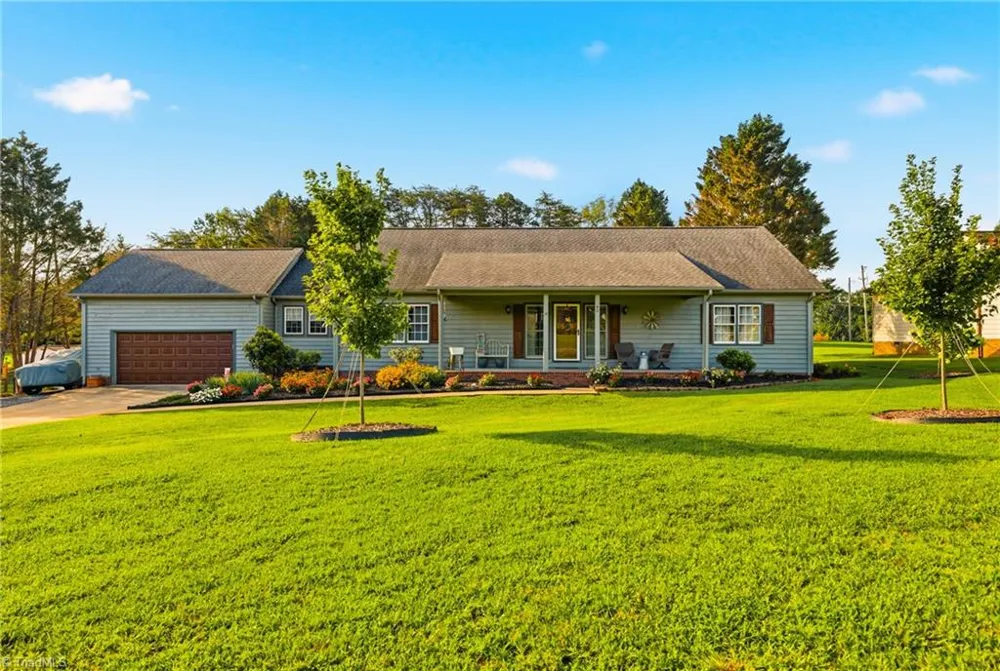 40 Candlewick Cove Drive Taylorsville, NC 28681