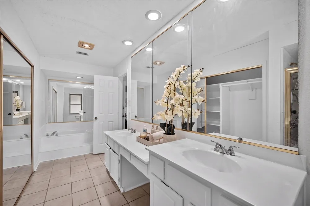 2914 Baron Drive Garland, TX 75040