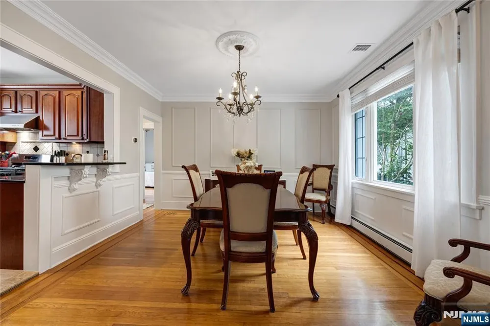 84 Vanderburgh Avenue Rutherford, NJ 07070