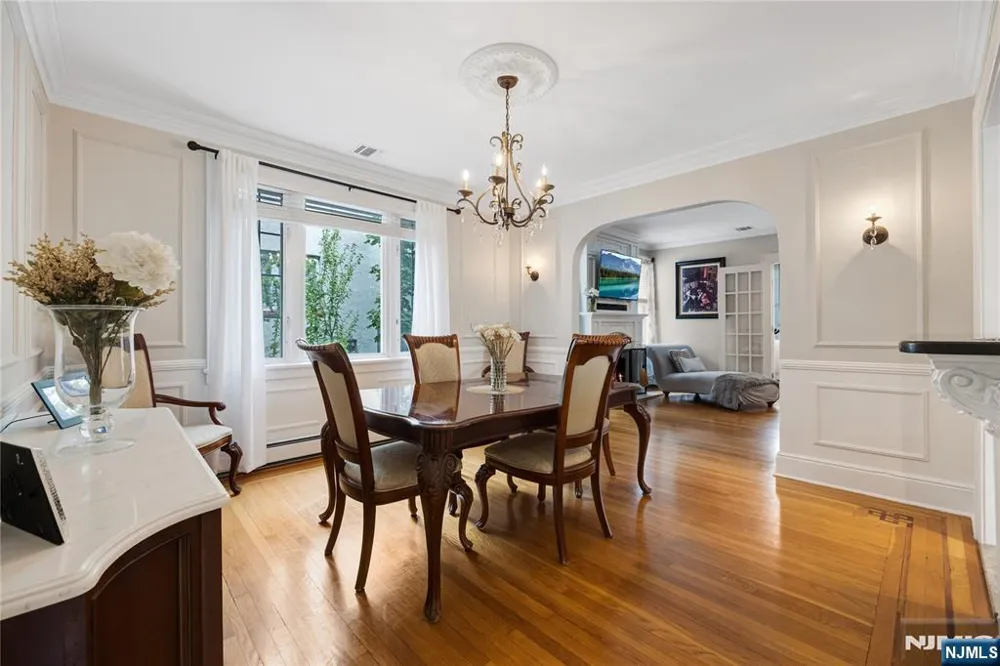 84 Vanderburgh Avenue Rutherford, NJ 07070