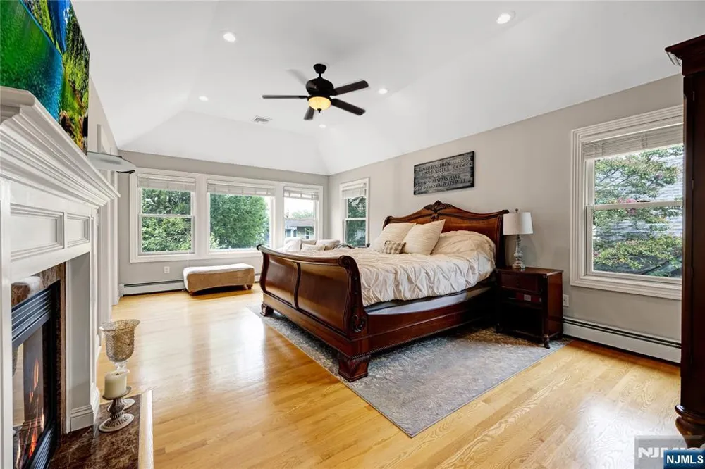84 Vanderburgh Avenue Rutherford, NJ 07070