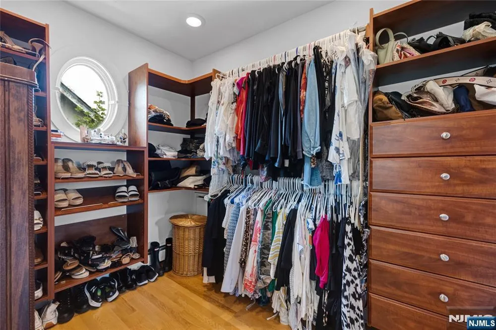 84 Vanderburgh Avenue Rutherford, NJ 07070